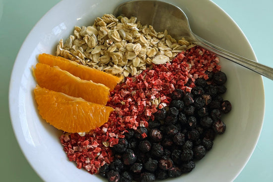 Breakfast cereal with freeze dried fruit